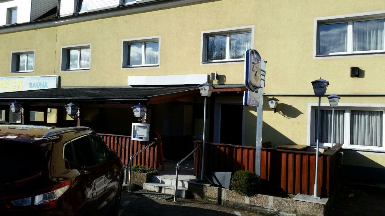 Hotel Makss Wels Zewnętrze zdjęcie