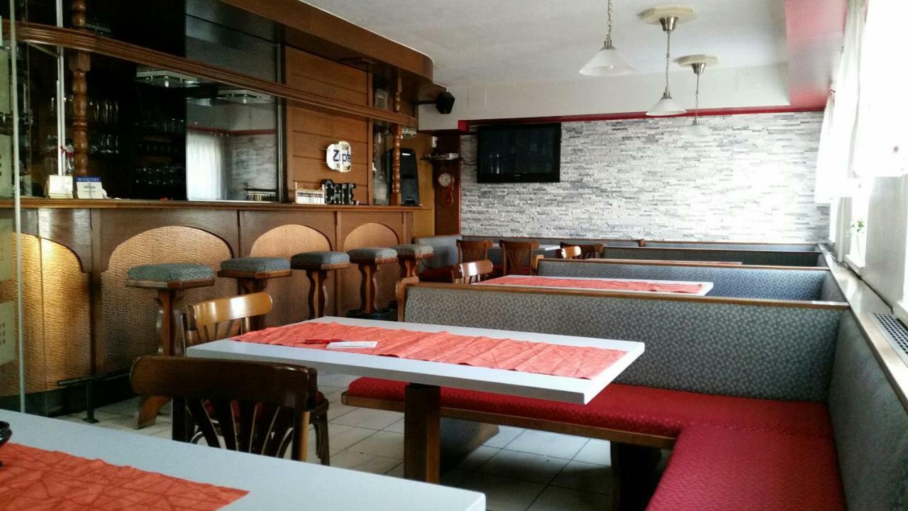 Hotel Makss Wels Zewnętrze zdjęcie