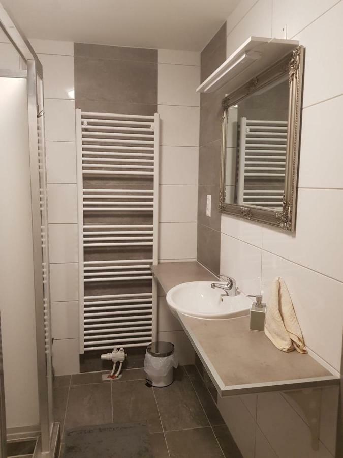 Hotel Makss Wels Zewnętrze zdjęcie